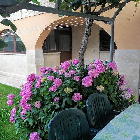Apartman 100M2, Full Opremljen, Privatni Parking. Pula Ngoại thất bức ảnh